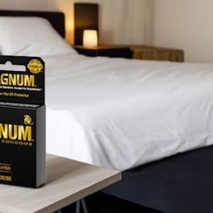 Trojan Magnum Condoms - বড়, নিরাপদ সুরক্ষা ও মসৃণ লুব্রিকেশন